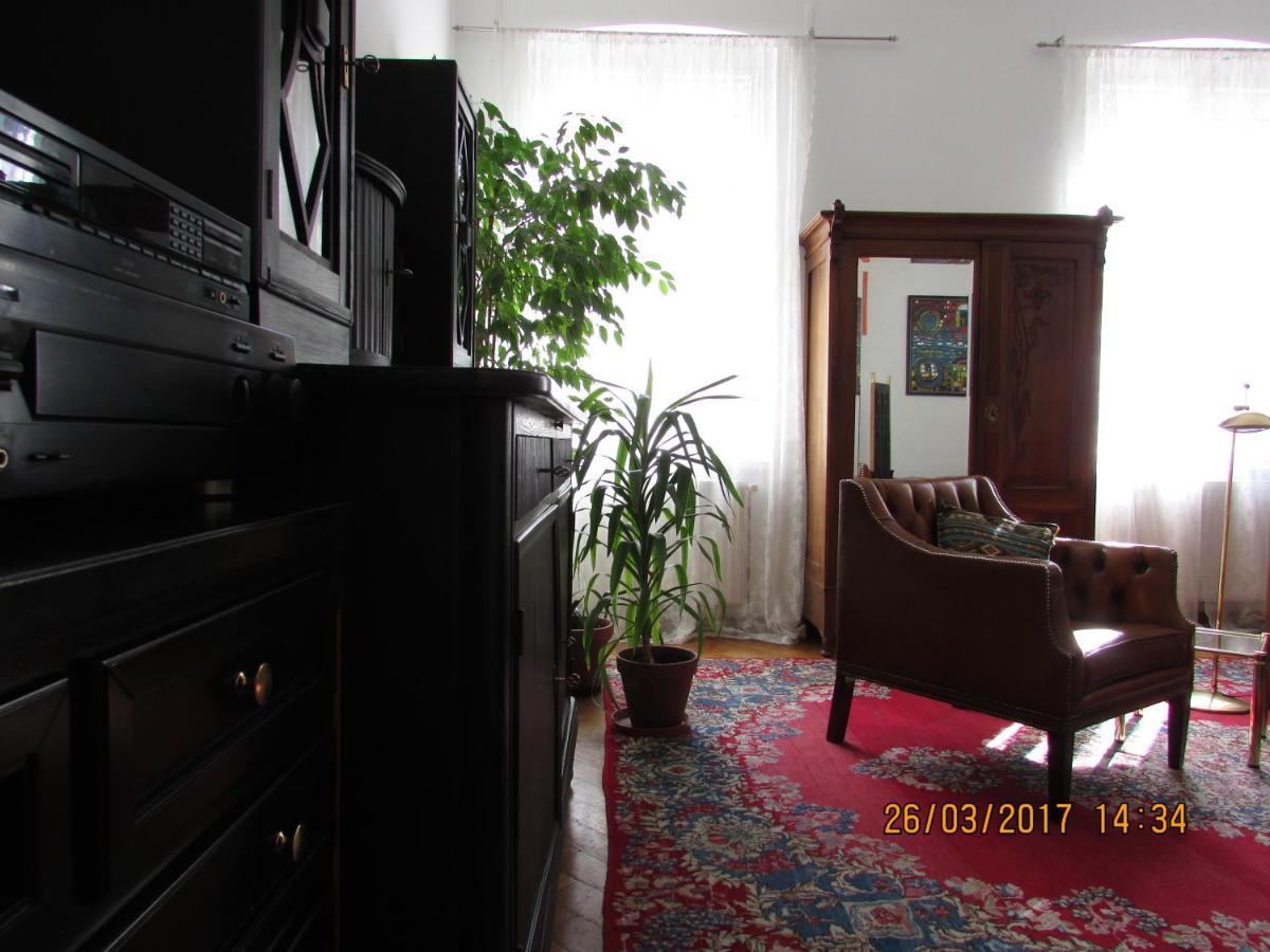 Art Nouveau Apartment Wien